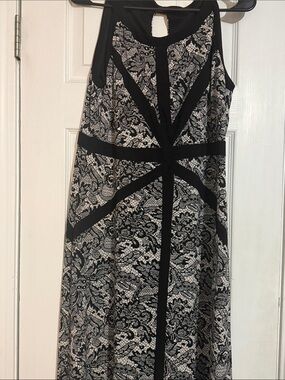 Black and White Lace Pattern Sleeveless Women's Dress